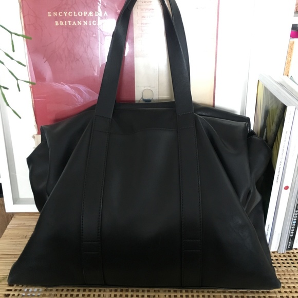 Aritizia Six Eleven MC Duffle Bag - Picture 3 of 8